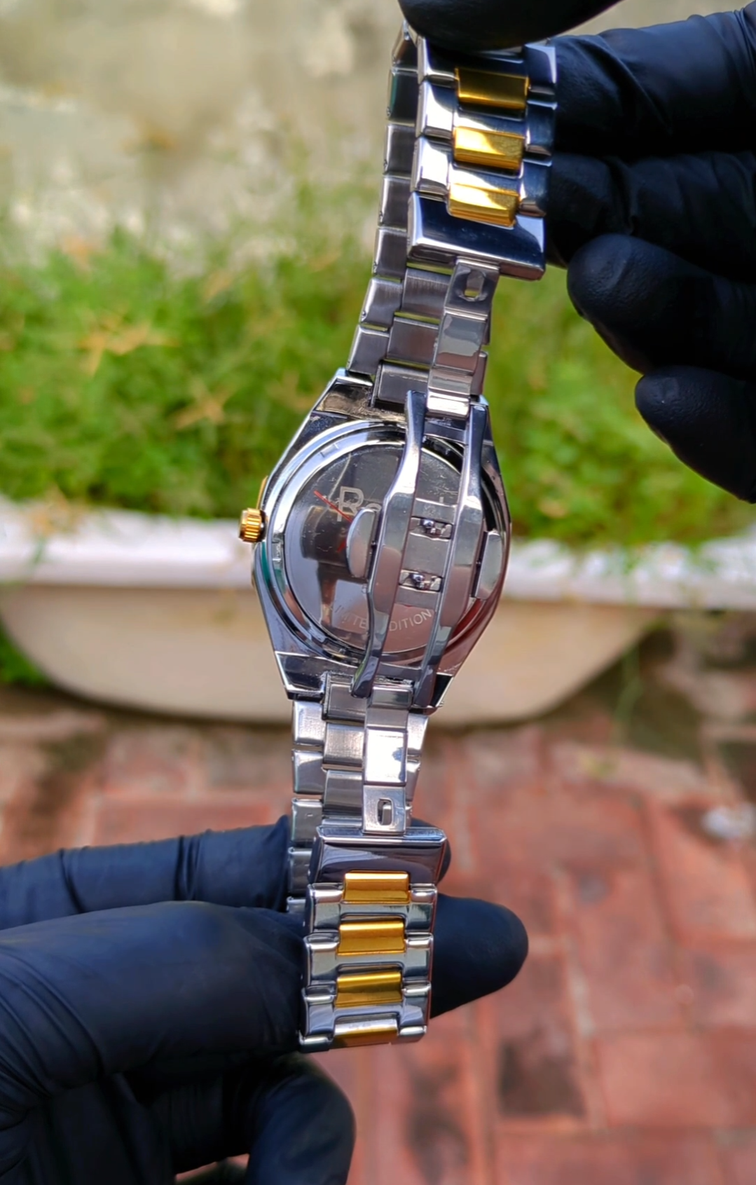 Premium Luxury  Blue Dial Two-Tone Gold & Silver Men’s  Watch – Classic Royal Design with Date Display