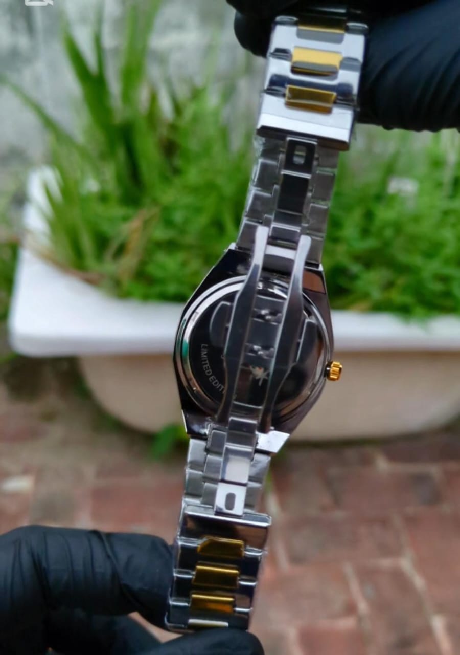 Premium Luxury Two-Tone Gold & Silver Men’s Watch – Classic Royal Design with Date Display