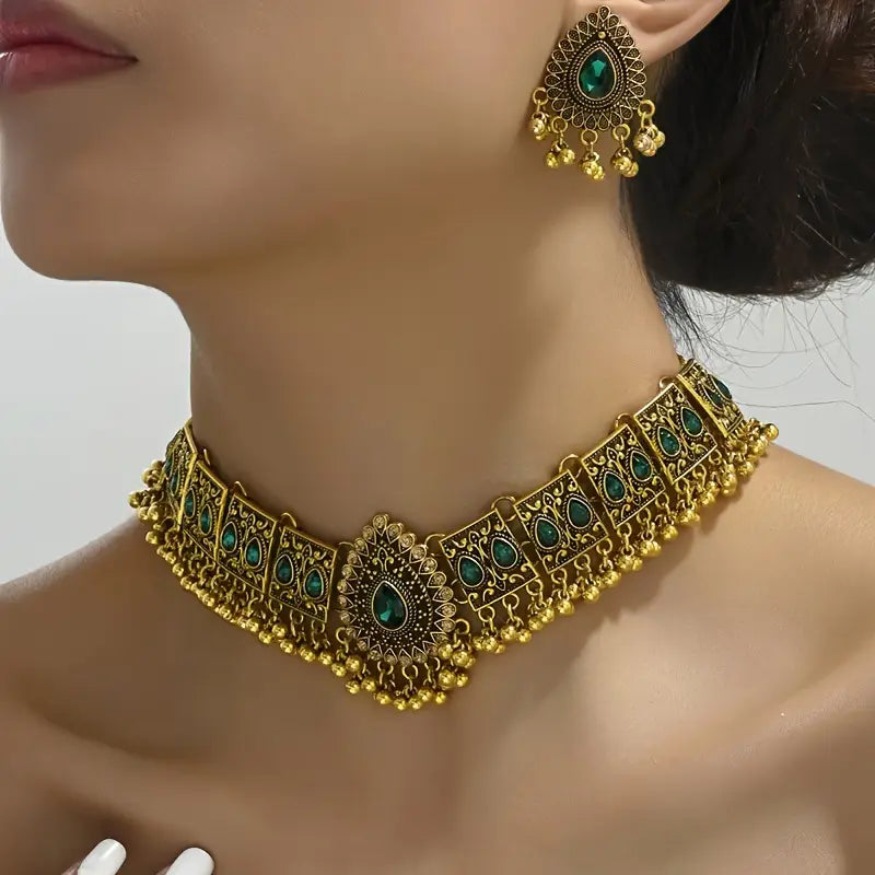 Vintage-Inspired Peacock Jewelry Set with Sparkling Rhinestones - Bold Necklace and Earrings Combo for Women, Perfect for Parties & Gifts