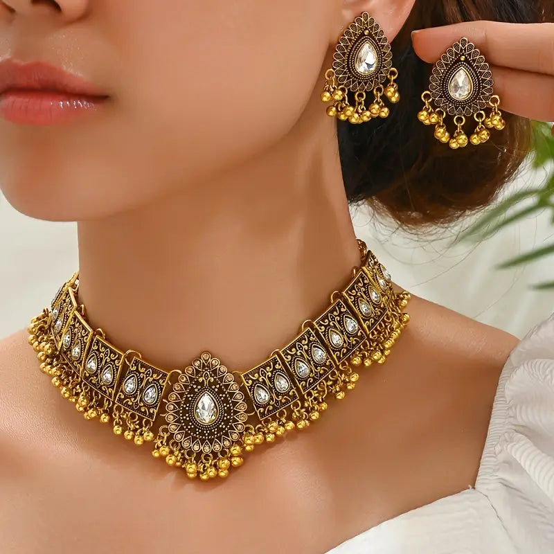 Vintage-Inspired Peacock Jewelry Set with Sparkling Rhinestones - Bold Necklace and Earrings Combo for Women, Perfect for Parties & Gifts